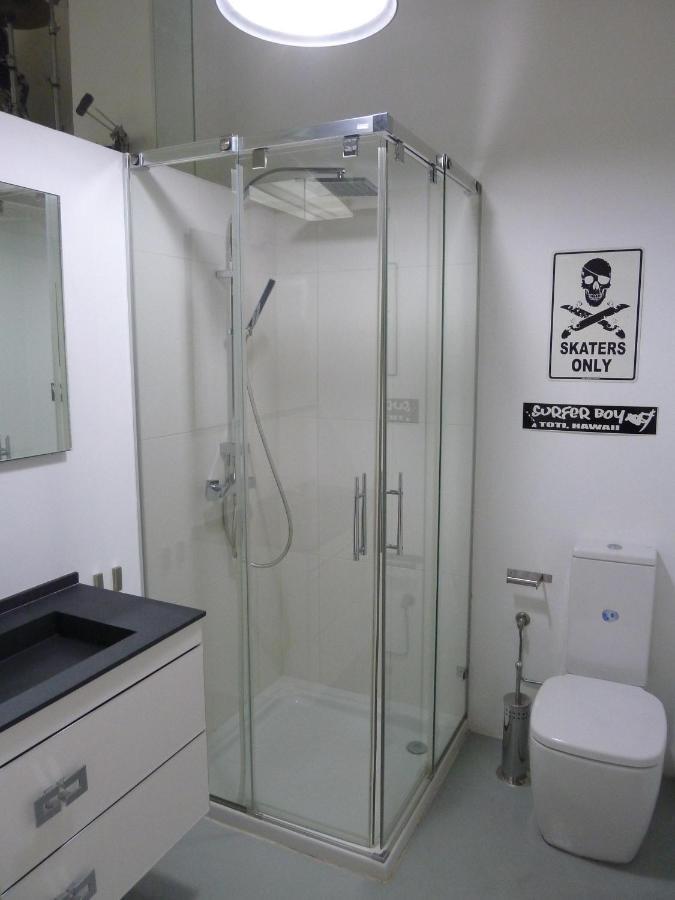 شقة Oktheway Loft Santander Street آكورونيا المظهر الخارجي الصورة